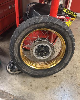 Metzeler Karoo Street 150/70 R18 – 2.400 km