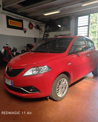 Lancia Ypsilon 1.2 69 CV 5 porte