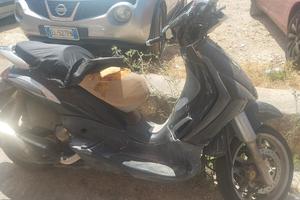 Piaggio Beverly 500
