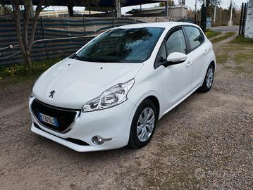 Peugeot 208 1.2 VTi 82 CV 5 porte Allure