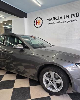Audi A4 Avant 30 TDI/136 CV S tronic Business Adva