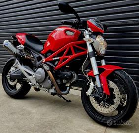 Ducati monster 696+