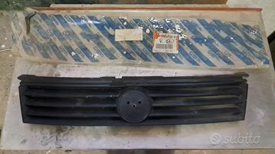 Mascherina griglia anteriore Fiat Stilo 2001
