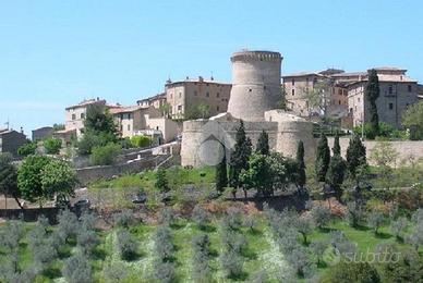 CASA INDIPENDENTE A GUALDO CATTANEO