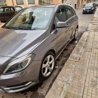  Mercedes B 180 Premium 