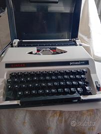 Macchina per scrivere Singer portatile anni '70