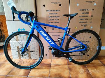 Bici elettrica da corsa Giant Road  E+