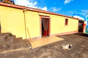 Singola a p. terra con giardino in zona tranquilla