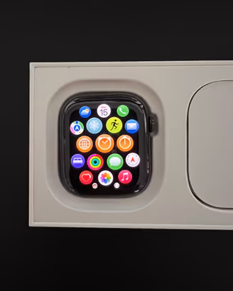 Apple Watch 11 GPS+Cellular