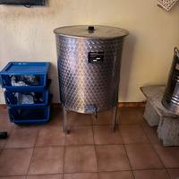 Contenitore inox vino 200 L galleggiante a olio