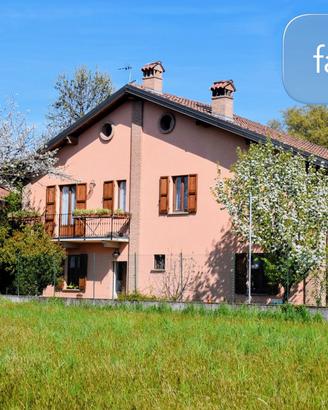 Villa Unifamiliare con 550 mq di giardino