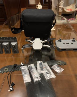 Drone DJI MINI 2 Fly More Combo