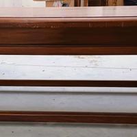 Tavolino in legno di Noce.