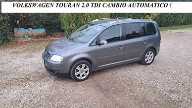 Volkswagen Touran 2.0 TDI Cambio AUTOMATICO