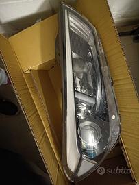 Faro dx Hyundai Tucson