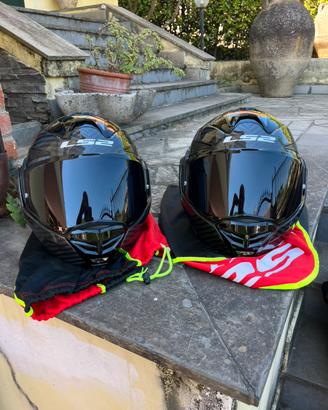 coppia caschi modulari in carbonio