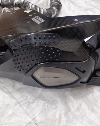 Panigale V4 Forcellone in carbonio SUPERLEGGERA