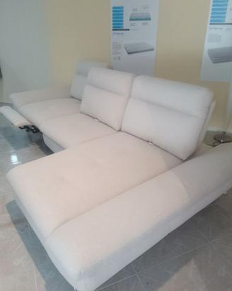 Divano con penisola NUOVO DA EXPO
