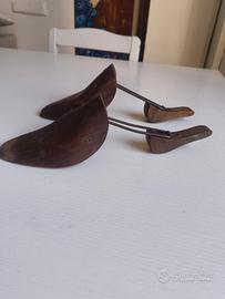tendiscarpe in legno