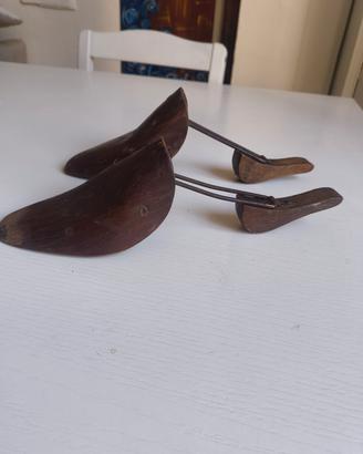 tendiscarpe in legno