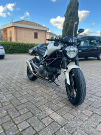 DUCATI MOSTER 696 15000 KM