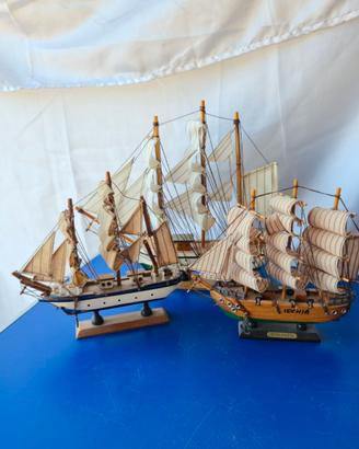 Lotto 3 Modellini Navi a Vela in Legno