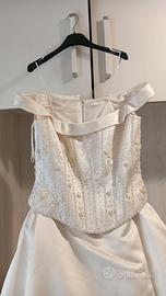 Abito da sposa avorio con scollo su gli omeri tg46