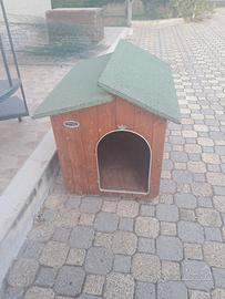 cuccia in legno per cani di taglia media