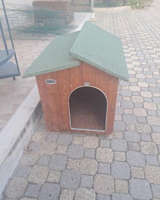 cuccia in legno per cani di taglia media