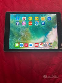 Ipad 9’7  32 GB vetro rotto