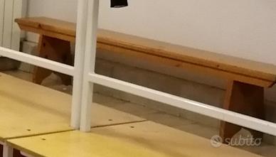 Panca in legno (panca svedese) e appendiabiti