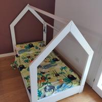 Due Letti a casetta per bambini