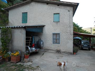 Casolare con terreno