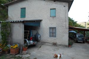 Casolare con terreno