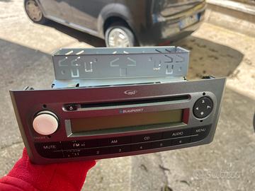 Autoradio fiat grande punto.  Prezzo tratabile