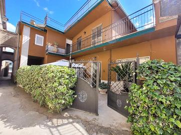 CASA SEMINDIPENDENTE A MOIANO