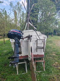 Barca a vela di 6m a empoli con motore mercury 6cv