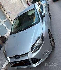 Ford focus serie 3 1,6 TDCI TITANIUM 2011