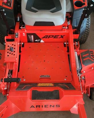 TRATTORINO A LEVE ARIENS APEX  48