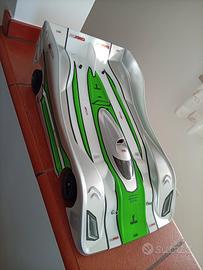 Modello RC ARC 8.3E in scala 1/8 per On Road.