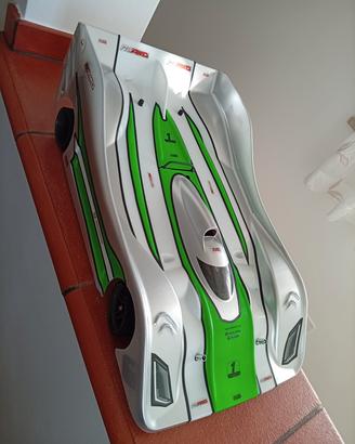 Modello RC ARC 8.3E in scala 1/8 per On Road.