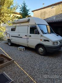Camper Iveco 35i10