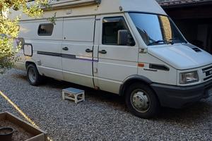 Camper Iveco 35i10