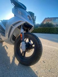 SCOOTER MALAGUTI PHATOM F12