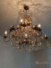 Lampadario grande con pendenti