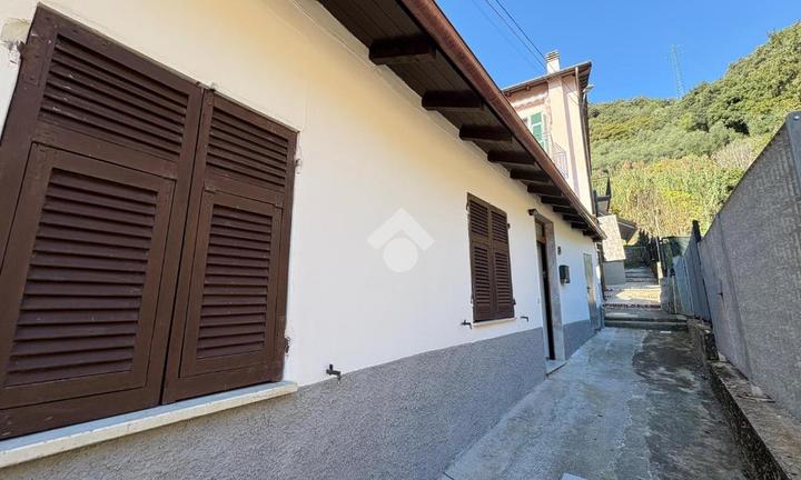 CASA INDIPENDENTE A LA SPEZIA