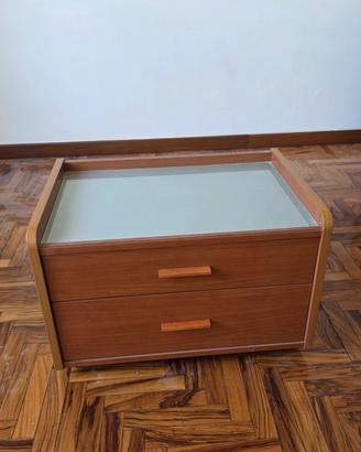 Comodino in vero legno robusto e piano in vetro