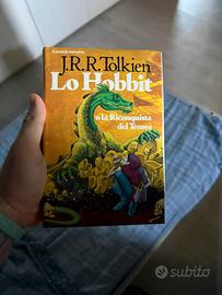 Lo hobbit o la riconquista del tesoro di Tolkien