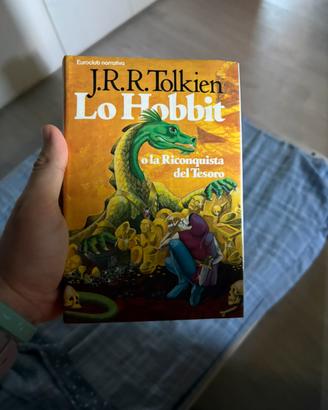 Lo hobbit o la riconquista del tesoro di Tolkien