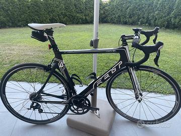 bici da corsa FELT
